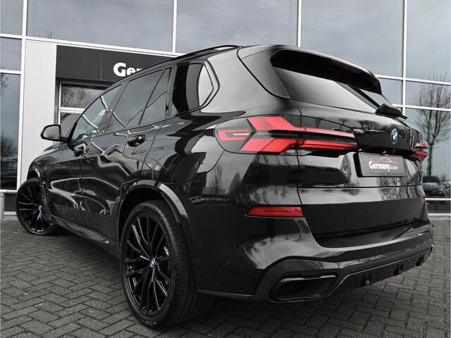 BMW X5 xDrive50e 489pk M-Sportpakket Pro Black optic Pano Tr-Haak H&K 22-Inch 360-Camera Carbon VOL!