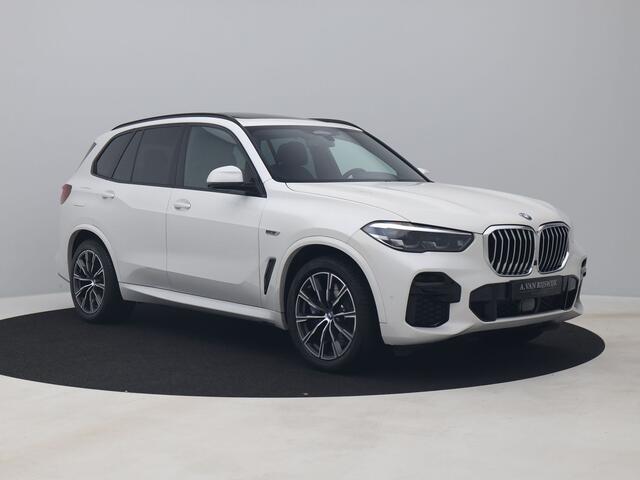 BMW X5 xDrive45e Executive M Sport | 360º | PANO | ADAPTIVE | LUCHTVERING | HUD | STOEL- EN STUURVERW.