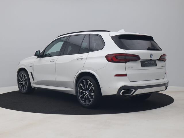 BMW X5 xDrive45e Executive M Sport | 360º | PANO | ADAPTIVE | LUCHTVERING | HUD | STOEL- EN STUURVERW.