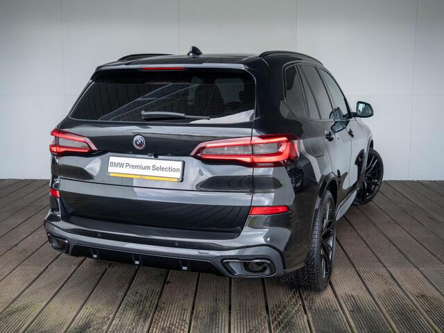 BMW X5 xDrive45e | M Sportpakket | High Executive | Comfortstoelen voor | Panorama dak | Active Steering