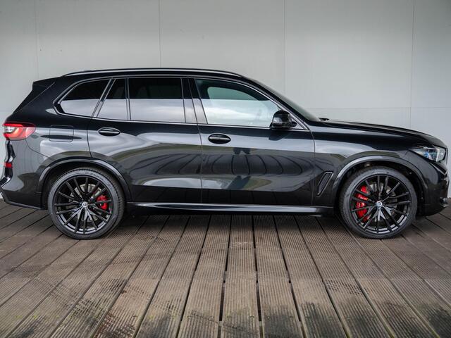BMW X5 xDrive45e | M Sportpakket | High Executive | Comfortstoelen voor | Panorama dak | Active Steering