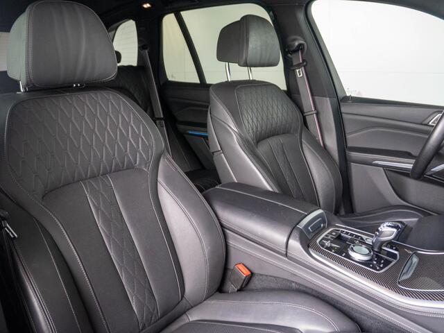 BMW X5 xDrive45e | M Sportpakket | High Executive | Comfortstoelen voor | Panorama dak | Active Steering
