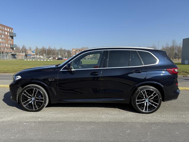 BMW X5 xDrive45e M-Sport Pano / 22 inch / HUD / 360 / Laser / Vol!