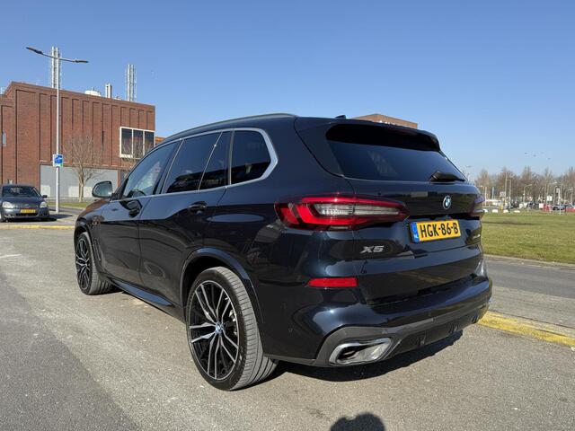 BMW X5 xDrive45e M-Sport Pano / 22 inch / HUD / 360 / Laser / Vol!