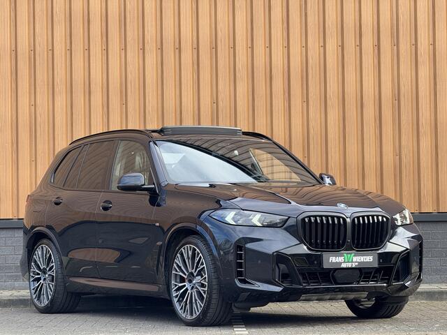 BMW X5 X-DRIVE 3.0D | M Pakket | 22'' lichtmetaal | Luchtvering | Trekhaak | 3500 Kg trekken | Panoramdak Sky Lounge | Bowers & Wilkins | BMW Individual Leder | X Offroad Pack | Alcantara Hemel |