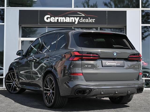 BMW X5 xDrive50e 489pk M-Sportpakket Black optic Ind-Dravit! Lucht Pano Zetels Tr-Haak HUD 22-Inch VOL!