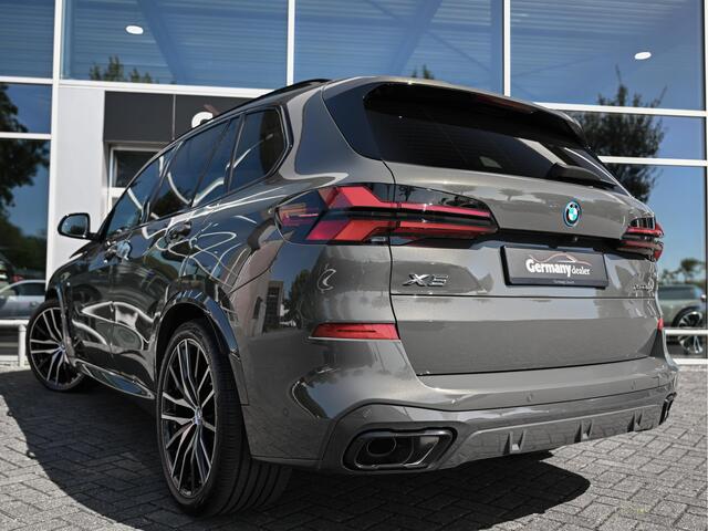 BMW X5 xDrive50e 489pk M-Sportpakket Black optic Ind-Dravit! Lucht Pano Zetels Tr-Haak HUD 22-Inch VOL!