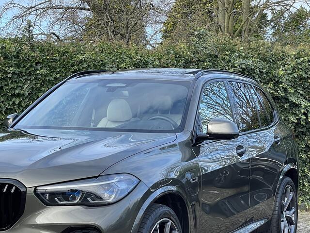 BMW X5 xDrive45e M-Sport | 21" | Panorama | Soft-Close | CoPilot | Laser | Head-Up | Park ass. + | Shadow Line + | 4x Stoelverw. | Comfort Acces