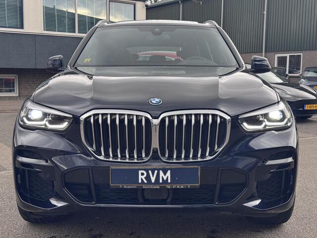 BMW X5 X5 M sport 45e | LUCHTVERING | STOEL/STUUR VERWARMING | DODE HOEK| PANO | BOMVOL|