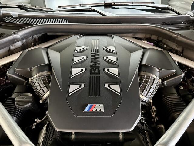 BMW X5 M60i 4.4 V8 TwinTurbo / 531 PK / Carbon / Individual / M Sport / G05 LCI Facelift / Mora Purple / xDrive / HK Audio / 22" LMV / Elec. Trekhaak
