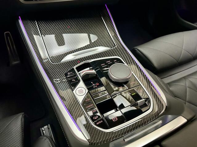 BMW X5 M60i 4.4 V8 TwinTurbo / 531 PK / Carbon / Individual / M Sport / G05 LCI Facelift / Mora Purple / xDrive / HK Audio / 22" LMV / Elec. Trekhaak