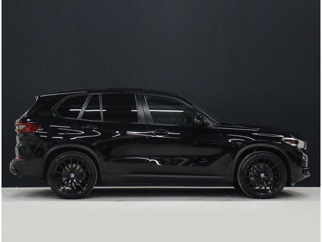 BMW X5 xDrive45e Sport High Executive [ADAPTIVE CRUISE, APPLE CARPLAY, 360 CAMERA, VOL LEDER, TREKHAAK, MASSAGE, VERWARMING, MEMORY STOELEN, ELEKTRISCHE ACHTERKLEP, NAVIGATIE, NIEUWSTAAT]