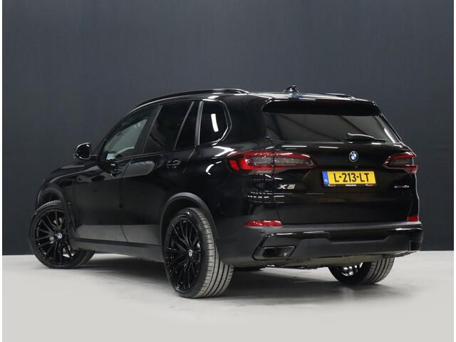 BMW X5 xDrive45e Sport High Executive [ADAPTIVE CRUISE, APPLE CARPLAY, 360 CAMERA, VOL LEDER, TREKHAAK, MASSAGE, VERWARMING, MEMORY STOELEN, ELEKTRISCHE ACHTERKLEP, NAVIGATIE, NIEUWSTAAT]