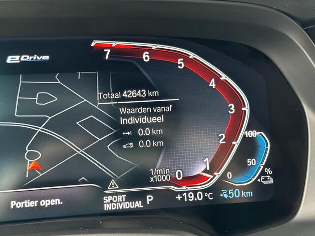 BMW X5 xDrive45e High Executive M-Sport | Black line | 22" | Apple Car play