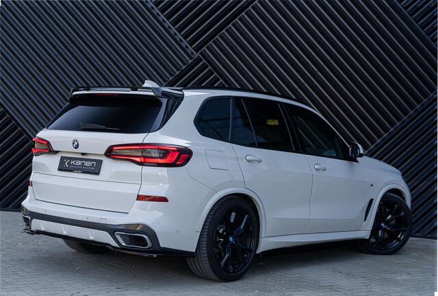 BMW X5 M-Sport 45e xDrive Panodak Luchtvering M Stoelen Skylounge 360 Memory ACC