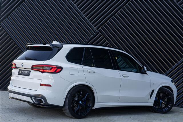 BMW X5 M-Sport 45e xDrive Panodak Luchtvering M Stoelen Skylounge 360 Memory ACC