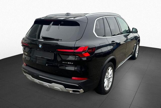 BMW X5 xDrive30d ACC Panoramadak Trekhaak Head-Up Comfortstoelen Harman Kardon