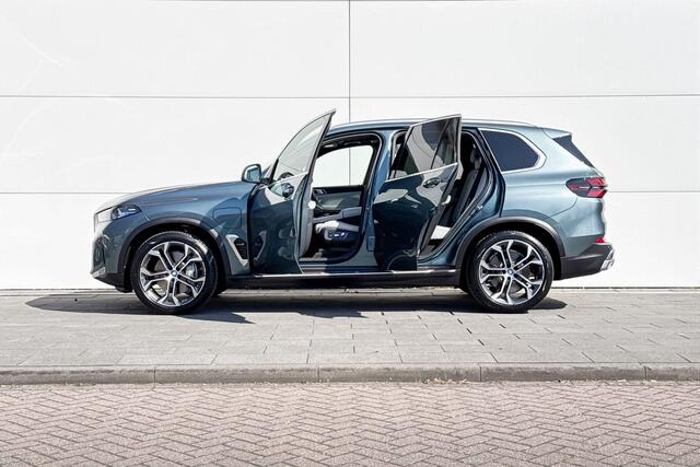 BMW X5 xDrive50e Launch Edition