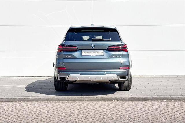 BMW X5 xDrive50e Launch Edition