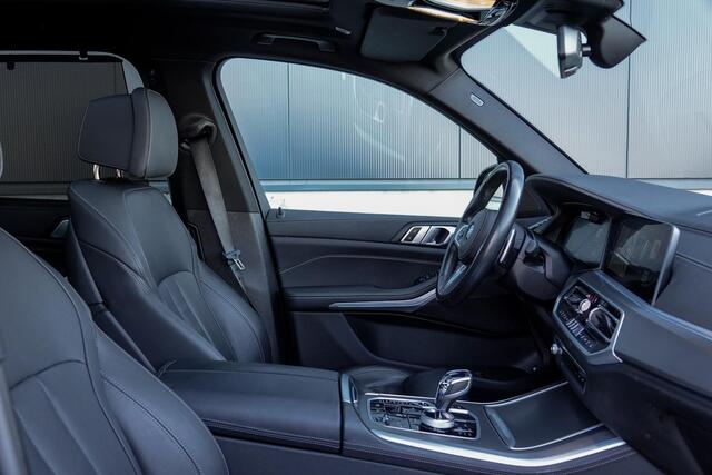 BMW X5 xDrive45e High Executive *M-Sport / Panorama / Surround-View / Memory / Soft-Close*