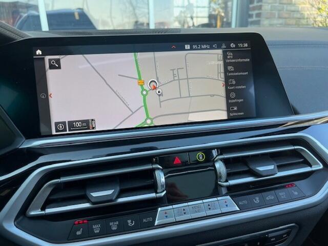 BMW X5 XDRIVE40D M-SPORT - PANO - LASER - TREKH. - 22 INCH