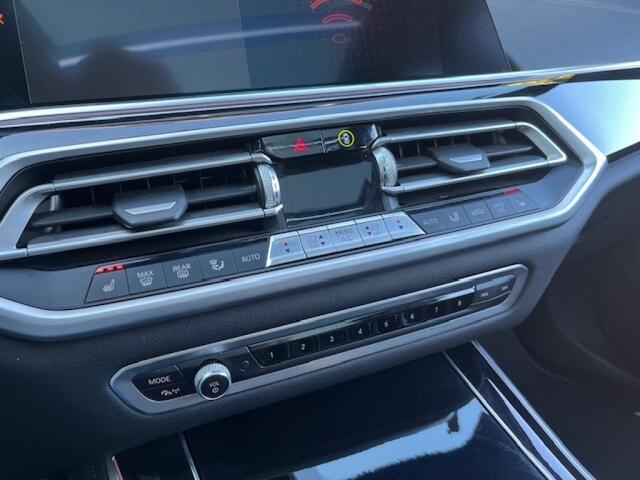BMW X5 XDRIVE40D M-SPORT - PANO - LASER - TREKH. - 22 INCH