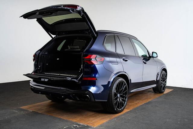 BMW X5 xDrive50e Launch Edition M Sport - Trekhaak - Panoramadak - Parking/Driving Assistant Professional - Active Protection - Harman Kardon - Comfort Access - Comfortstoelen - Stoelventilatie/massage - Warmte Comfort Pack -