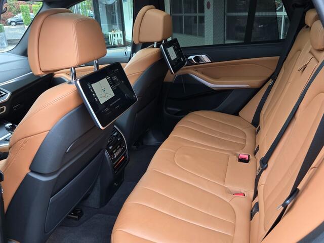 BMW X5 XDRIVE45E M SPORT I LASER I PANORAMA I 22 INCH I DRIVING PROFF.