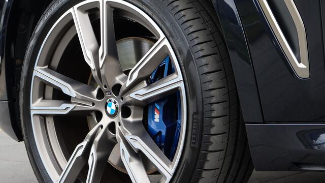 BMW X5 M50d High Executive | Sky Lounge | Head-up | Laserlight | Harman/Kardon | Soft-Close | Trekhaak