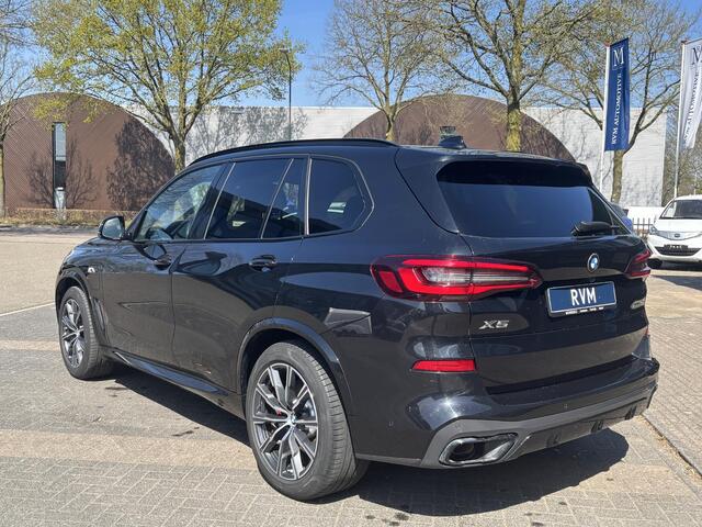 BMW X5 45e M Sport VAN ¤49.900,- VOOR ¤47.440,- UW LENTEVOORDEEL: ¤2.460,- | ACTIVE CRUISE | MEMORY SEAT | HEAD UP