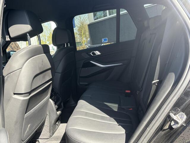 BMW X5 45e M Sport VAN ¤49.900,- VOOR ¤47.440,- UW LENTEVOORDEEL: ¤2.460,- | ACTIVE CRUISE | MEMORY SEAT | HEAD UP