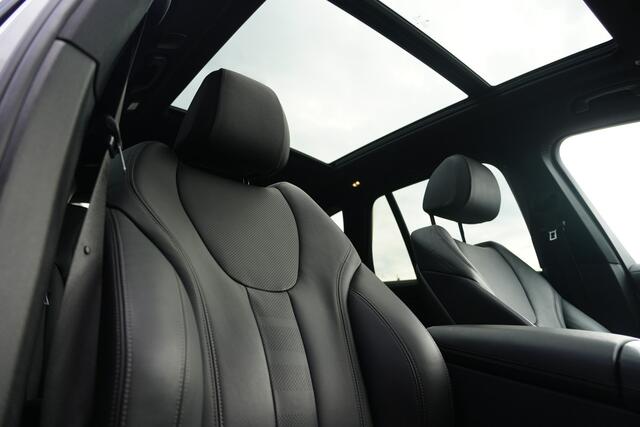 BMW X5 M50i High Executive 531pk Panoramadak/Stoelverwarming/360Camera