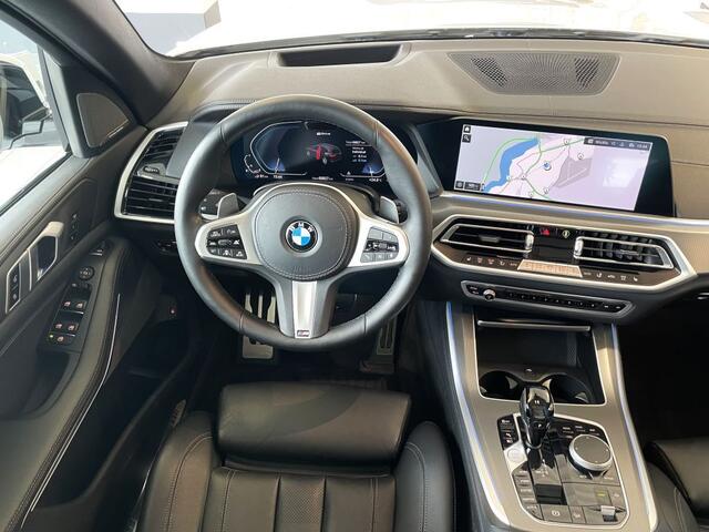 BMW X5 xDrive45e M-SPORT ** LED, NAVI+, LEDER, PANORAMA, ACC, HuD, H&K SOUND ** 1e EIG -UNFALLFREI ** ** INFORMEER OOK NAAR ONZE AANTREKKELIJKE FINANCIAL-LEASE TARIEVEN **