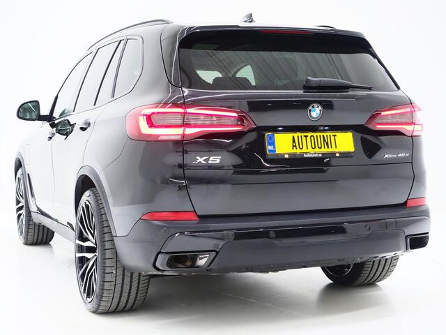 BMW X5 xDrive45e Full Black | Panoramadak | Luchtvering | Head Up | Adaptive Cruise | Camera