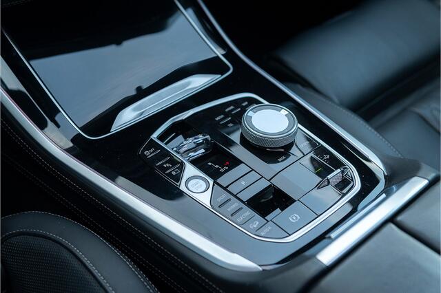 BMW X5 xDrive50e LCI M-Sport Pro Fabrieksgarantie M-Stoelen Pano Acc Stoelvent. Kristal Massage HarmanK Head Up Softcl.