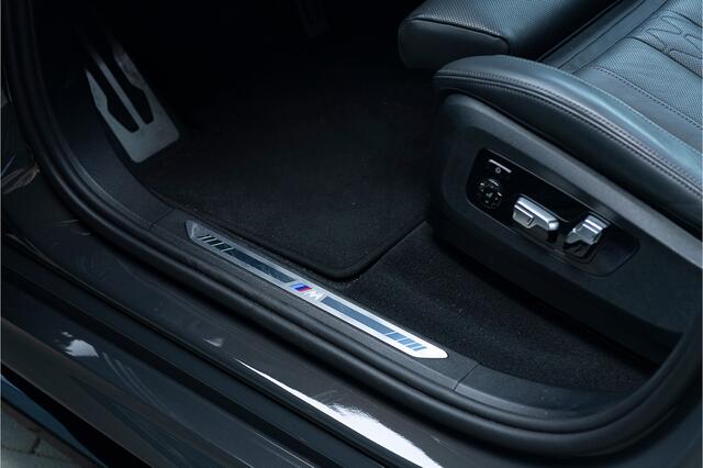 BMW X5 xDrive50e LCI M-Sport Pro Fabrieksgarantie Dravit Comfort stoelen ACC Panodak Head Up 360 Skylounge Keyless Harman Kardon Softcl. Stoelvent.
