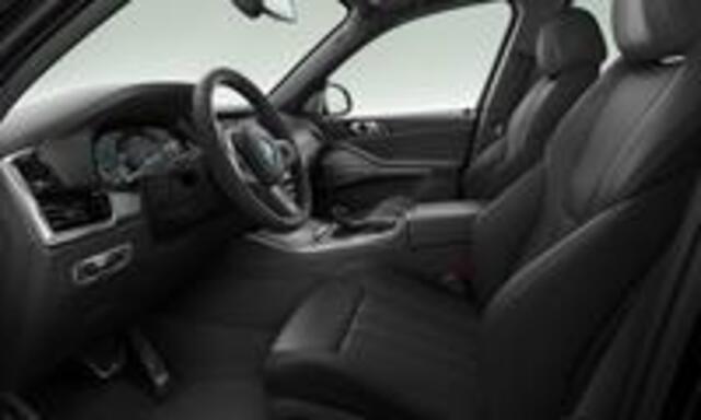 BMW X5 xDrive45e High Executive M Sport - Trekhaak - panoramadak - verstelbaar / verwarmde voorstoelen - Parking Assistant Plus - Bowers & Wilkins - Travel / Comfort systeem - Scheidingsnet - Extra getint glas -