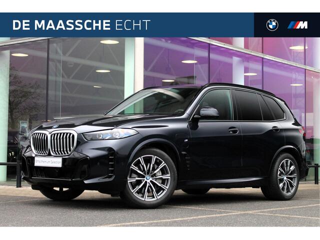 BMW X5 xDrive50e High Executive M Sport Automaat / Panoramadak / Trekhaak / Sportstoelen / Soft-Close / Adaptieve LED / Parking Assistant Professional / Gesture Control