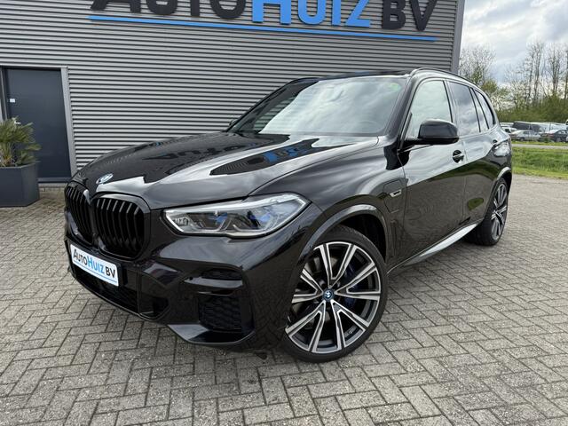 BMW X5 xDrive45e High Executive M Sport Trekhaak Panoramadak Laser Licht Carplay 22 Inch Comfortzetels ACC 4 Wiel besturing Harman-Kardon Sound Innovatie-pakket Keyless Entry