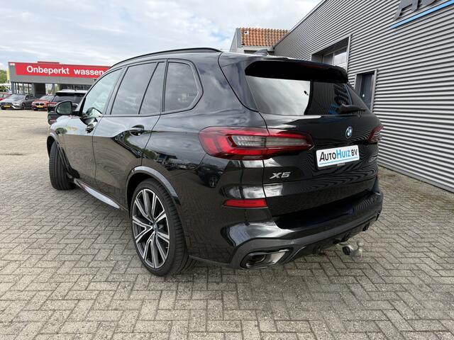 BMW X5 xDrive45e High Executive M Sport Trekhaak Panoramadak Laser Licht Carplay 22 Inch Comfortzetels ACC 4 Wiel besturing Harman-Kardon Sound Innovatie-pakket Keyless Entry