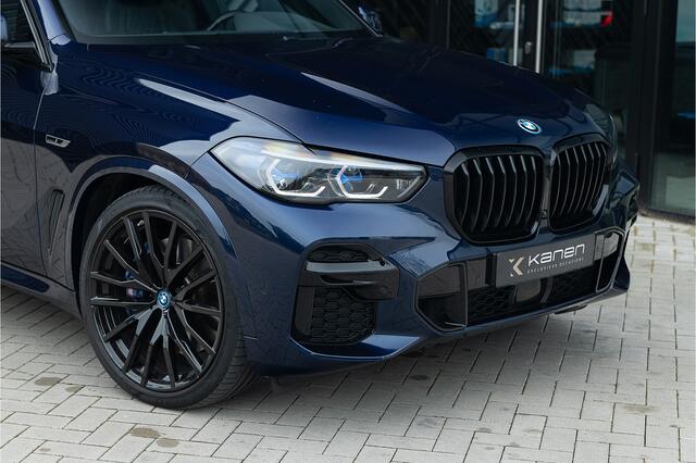 BMW X5 xDrive45e M-Sport ACC Pano Laser Shadow Head Up Ambient Stoelvent. Trekhaak