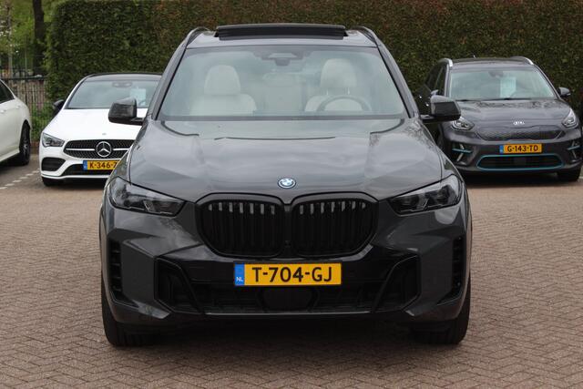 BMW X5 xDrive50e Launch Edition / Glascoating / Panoramadak / 360Camera / Head-up / 21'' / Carbon / Harman Kardon / Softclose / Stoelmassage / Luxe Leder / Dodehoek / ACC