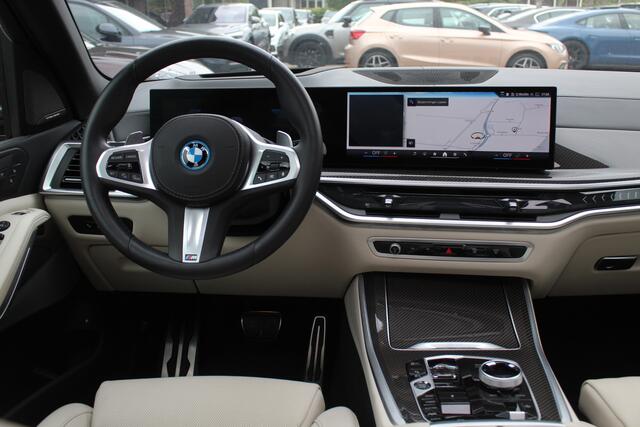 BMW X5 xDrive50e Launch Edition / Glascoating / Panoramadak / 360Camera / Head-up / 21'' / Carbon / Harman Kardon / Softclose / Stoelmassage / Luxe Leder / Dodehoek / ACC