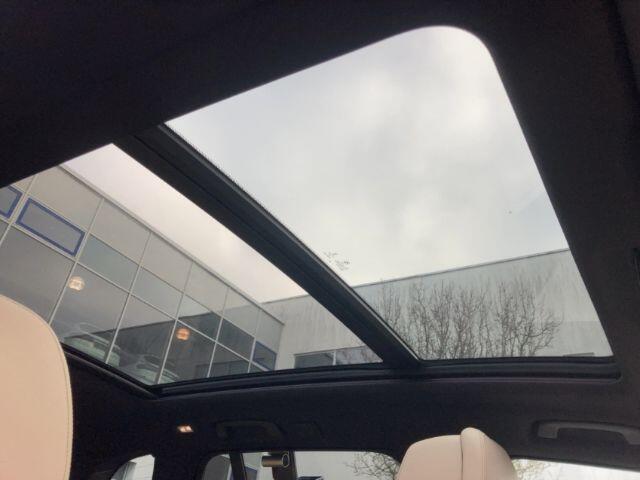 BMW X5 xDrive45e M-SPORT ** LED, NAVI+, BEIGE LEDER, PANORAMA, KEYLESS, HuD, 21-inch LMV, ** 1e EIG - UNFALLFREI ** ** INFORMEER OOK NAAR ONZE AANTREKKELIJKE FINANCIAL-LEASE TARIEVEN **