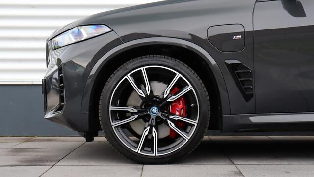 BMW X5 xDrive50e M-Sport Pro | Sky Lounge | Massage | Panoramadak | Soft-Close | Head-up | Carbon | Stoelventilatie