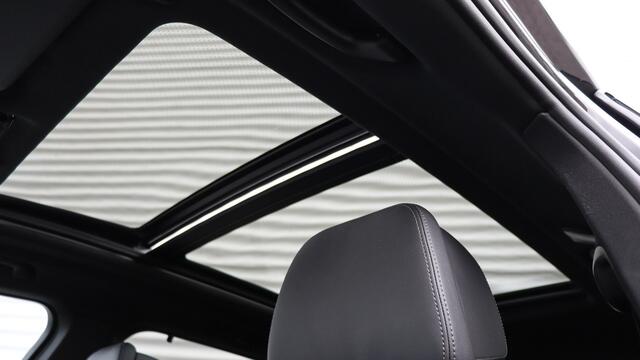 BMW X5 xDrive50e M-Sport Pro | Sky Lounge | Massage | Panoramadak | Soft-Close | Head-up | Carbon | Stoelventilatie