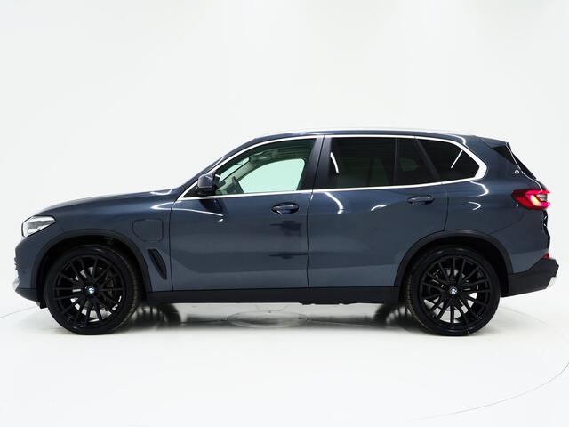 BMW X5 xDrive45e High Executive | Panoramadak | Luchtvering | Adaptive Cruise | Keyless | Camera