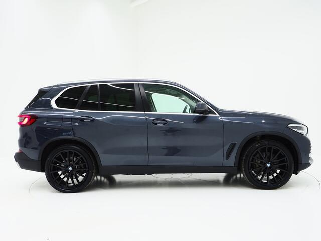 BMW X5 xDrive45e High Executive | Panoramadak | Luchtvering | Adaptive Cruise | Keyless | Camera