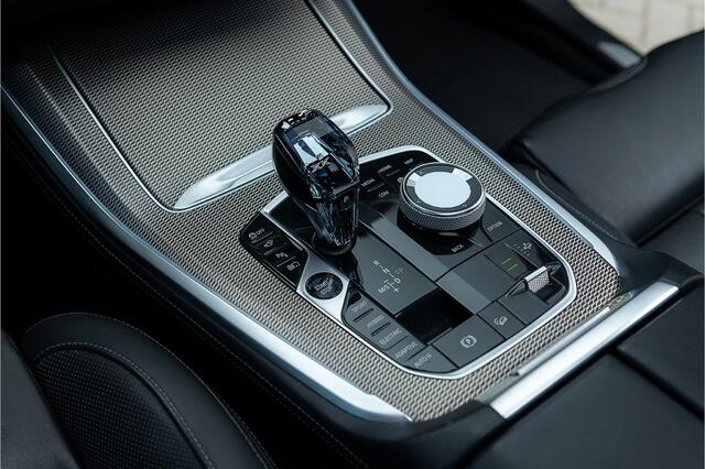 BMW X5 xDrive45e M-Sport ACC Pano Laser Kristal Head Up Skylounge Massage Stoelvent. Trekhaak