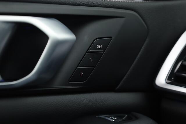 BMW X5 xDrive45e M Sport | Pano | HUD | Laser | Luchtvering | Adapt. cruise | 22'' | Camera